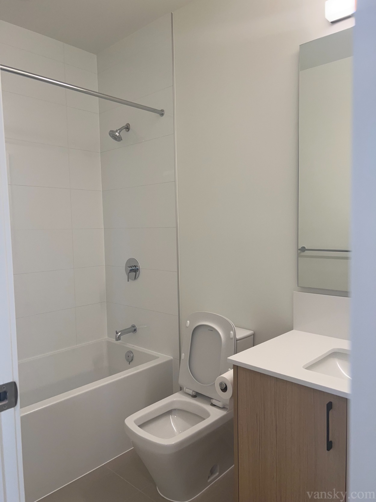 220525102031_15255 bath.jpg